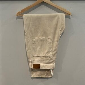 Madewell x Donni Low-Rise Loose Jeans in Antique Cream